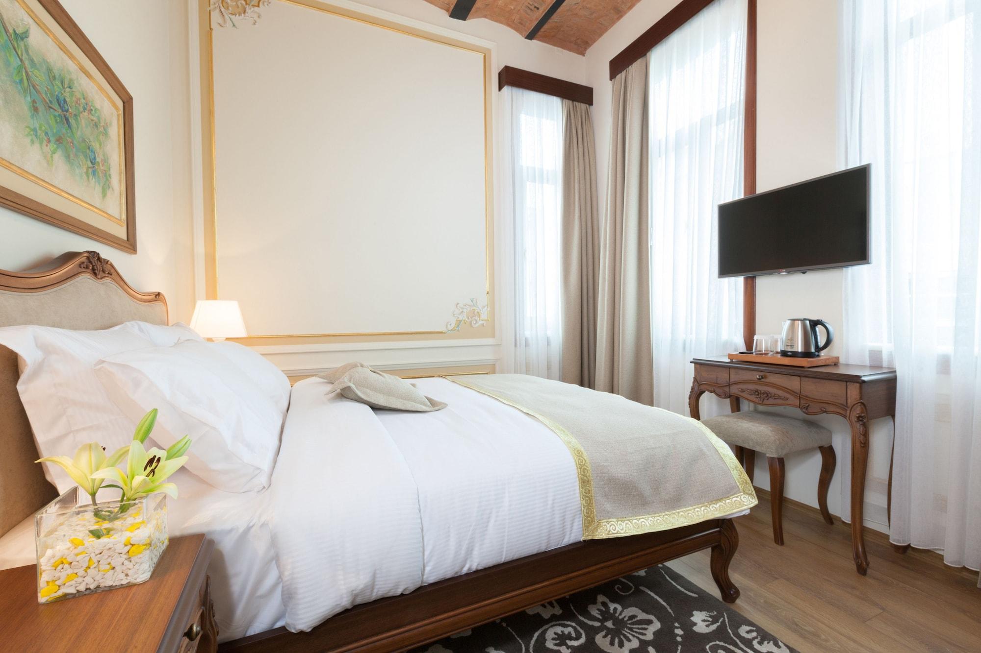 Pera Parma Otel İstanbul